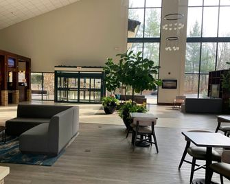 Holiday Inn Asheville - Biltmore West By IHG - Asheville - Lobby