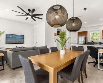 2 Bedrooms 25 Bathrooms Regal Oaks 2634 Cl - Kissimmee - Dining room