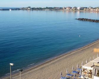 Hotel Palladio - Giardini Naxos - Strand