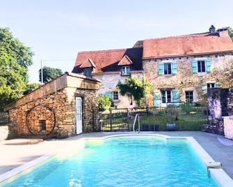 Charming house in the heart of Périgord noir - Dordogne 2 to 7 people - Condat-sur-Vézère - Piscina
