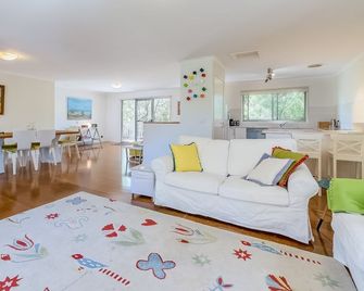 Salt Water Secret - Surf Side - Inverloch - Sala de estar