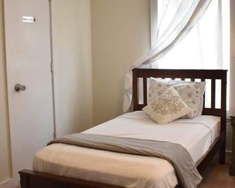 Cozy Coastal Getaway - Ingleside - Slaapkamer