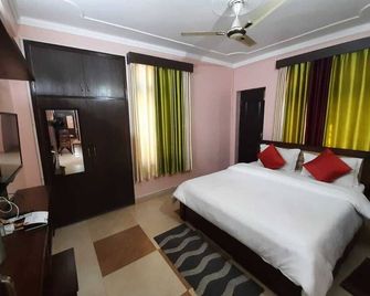 Goroomgo Hill View Homes Near Near Mall Road Bhimtal - Nainital - Bedroom