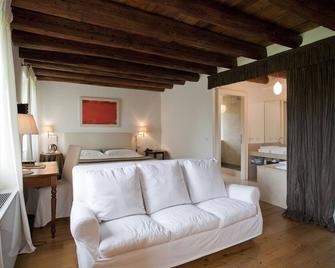 Relais Corte Guastalla - Sona - Chambre