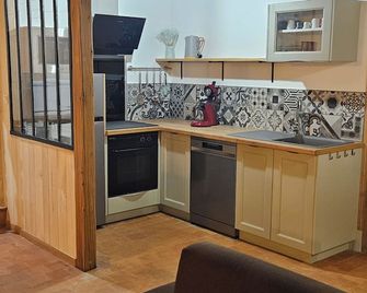 Fully renovated country house with enclosed courtyard - Villeferry - Cocina