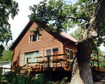 Scenic Cabin Overlooking Trout Run - Chatfield - Edificio