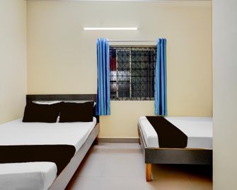 Hotel O Bluestar - Alīgarh - Bedroom