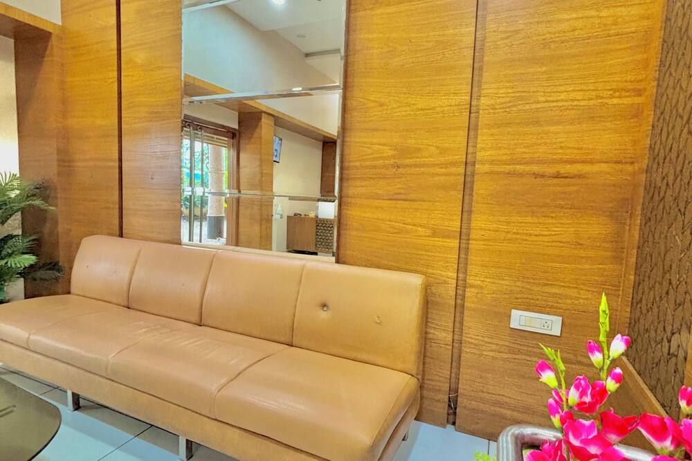 Hotel Neelkamal, Chembur - מומבאי - לובי