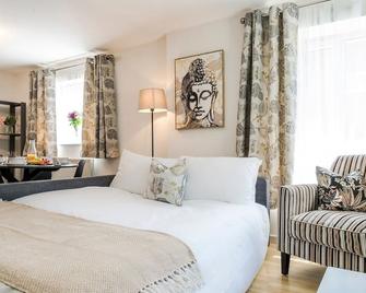 2br Modern Flat With Free Parking - Private Garden - Sheffield - Schlafzimmer