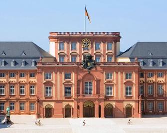 eXo Square Heidelberg-Schwetzingen - Schwetzingen - Gebäude