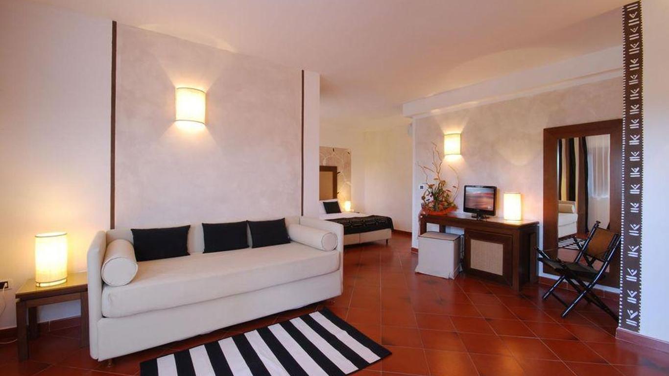 Cala Rosa Club Hotel