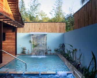 California Beach Casita - Calamba - Pool