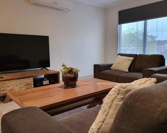 Kenwyn Court - Cowes - Wohnzimmer