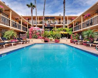 14 West - Laguna Beach - Havuz
