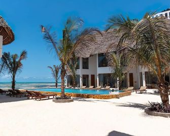 S&s Hotel - Jambiani - Bazén