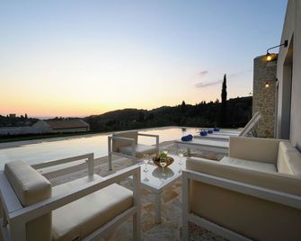 Lithari Luxury Villas - Agios Georgios Pagon - Balcony