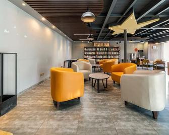 Hengyu Hotel (Weihai North Station Torch Eighth Street) - Weihai - Area lounge