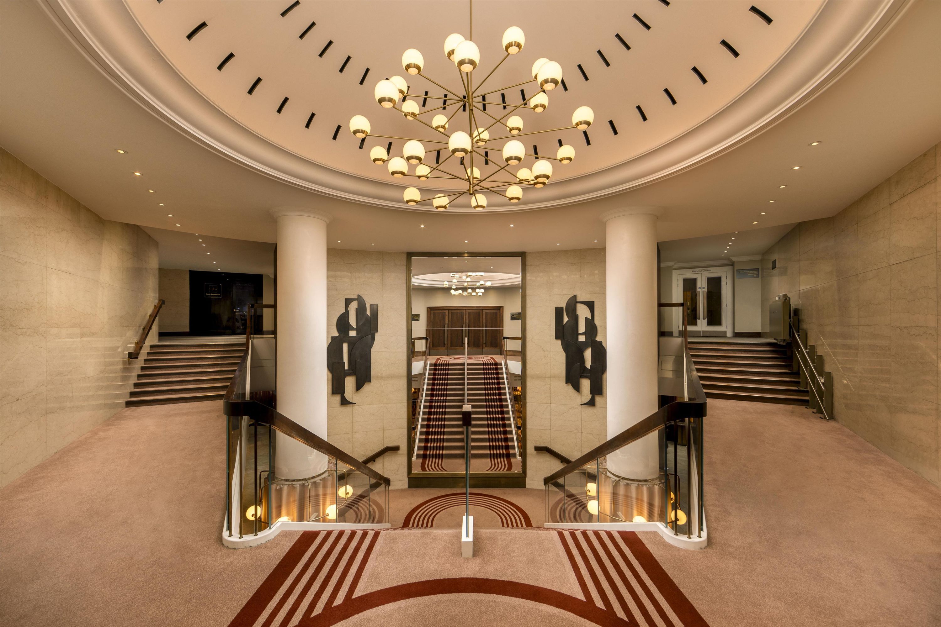 London Hilton on Park Lane - לונדון - לובי