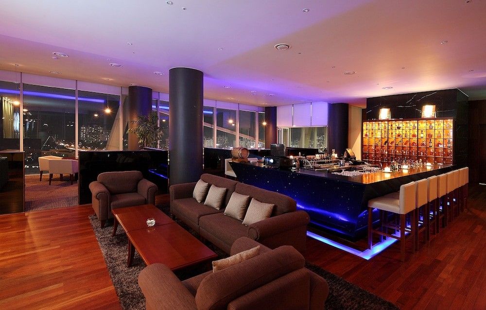 إيكوجراد هوتل