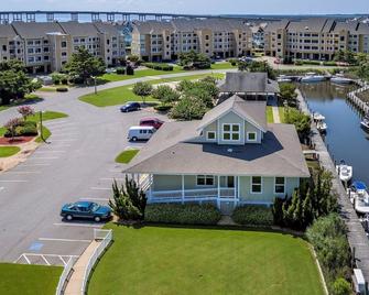 Buccaneer Village 531 | Newly Remodeled | Canal Front View - Manteo - Building