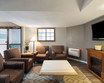 Sauk River Inn & Suites, a Travelodge by Wyndham - Sauk Centre - Huiskamer