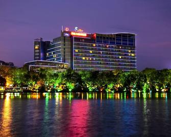 桂林麗江ウォーターフォール ホテル - 桂林 - 建物