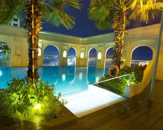 Ami Splendid Rooftop Pool - Ciudad Ho Chi Minh - Piscina
