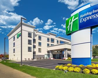 Holiday Inn Express Fishkill-Mid Hudson Valley By IHG - Fishkill - Bygning