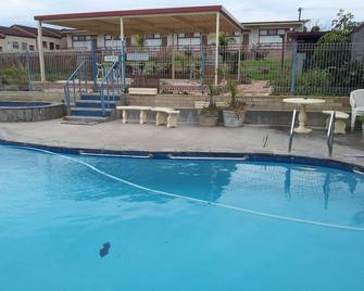 Oyster Court Apartments - Stansbury - Piscina