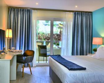 Quints Travelers Inn - Willemstad - Bedroom