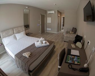 Aurora Aparthotel - Peschiera del Garda - Habitación