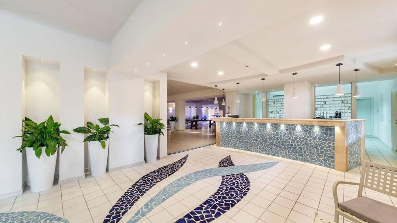 Blu Hotel Laconia Village