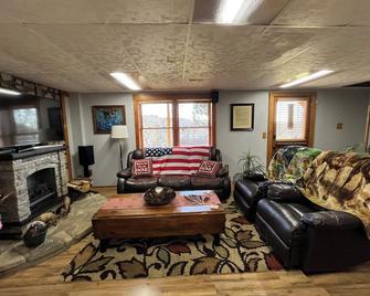 Peacefully loving retreat!\nCabin in charming Lawrenceburg.\n - Lawrenceburg - Living room