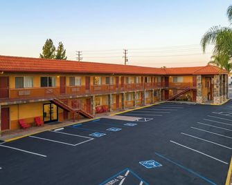 Travelodge by Wyndham El Cajon - El Cajon - Gebäude