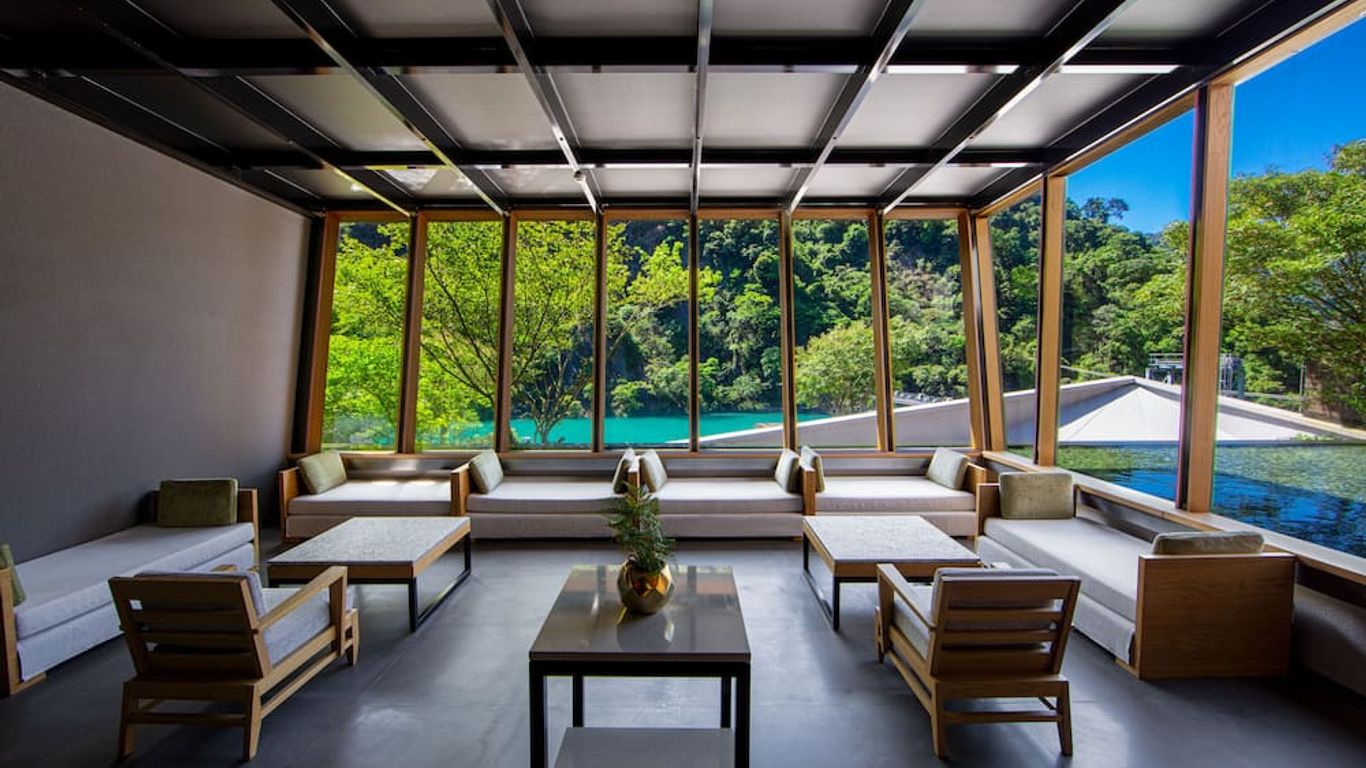 وولاي بوز لانديس ريزورت