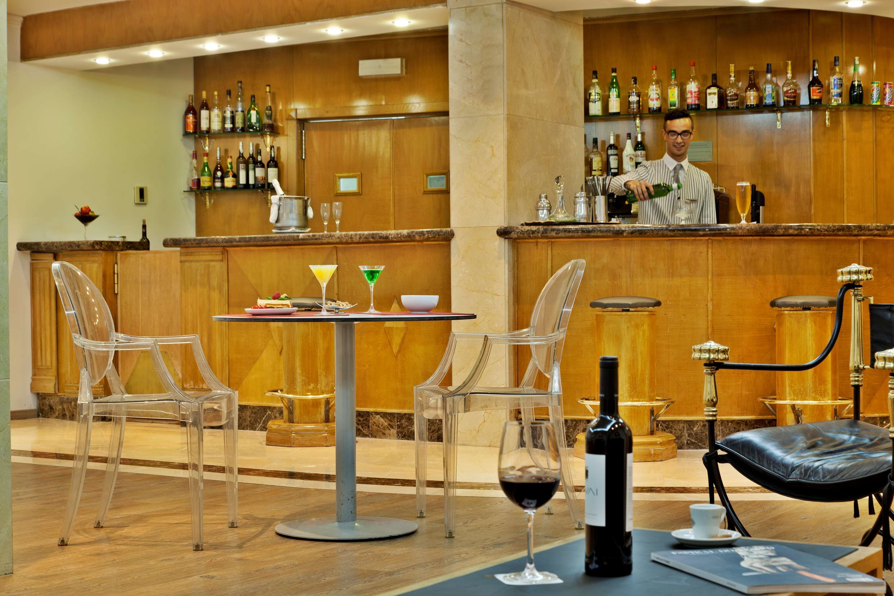 Sana Reno Hotel - 里斯本 - 酒吧