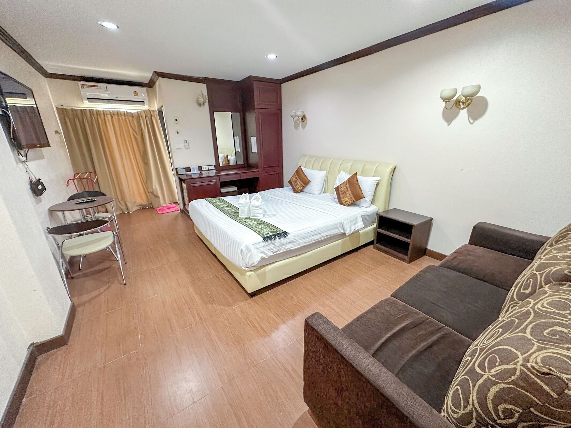 Baiboon Grand Hotel - Loei - Bedroom