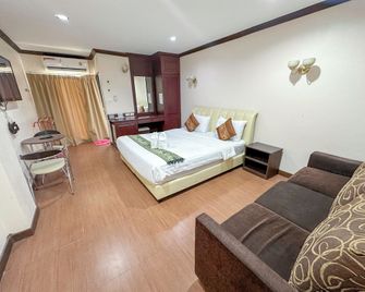 Baiboon Grand Hotel - Loei - Schlafzimmer