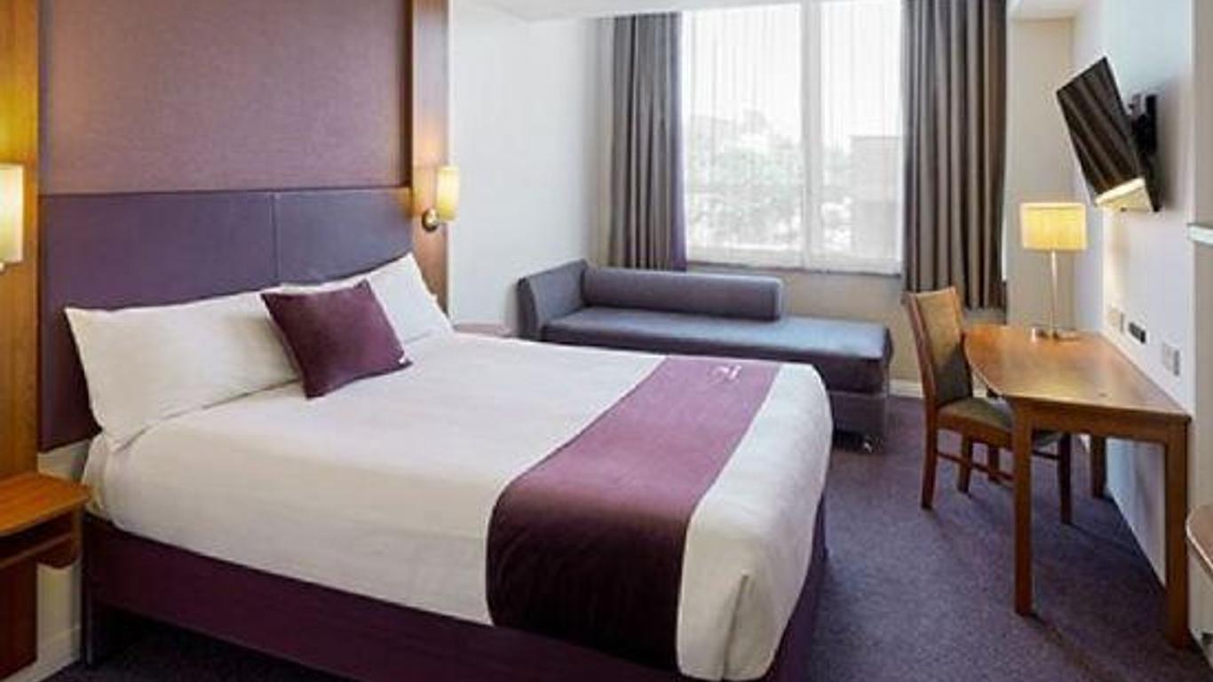 Premier Inn Cambridge A14 J32 Hotel