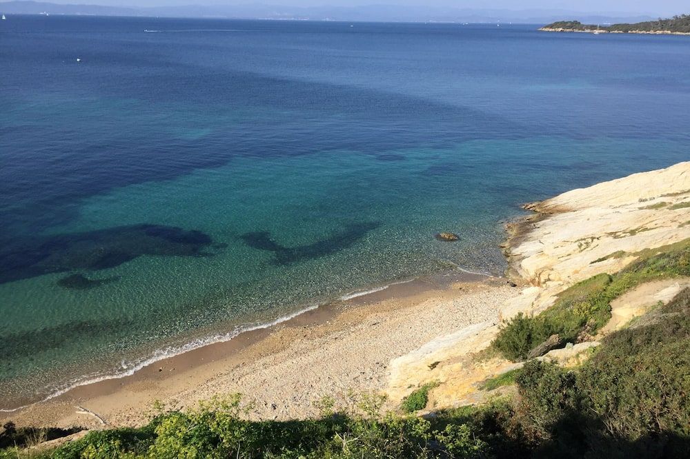 40m2 Duplex, Sleeps 4 In The Heart Of The Village On The Island Of Porquerolles - הייר - חוף