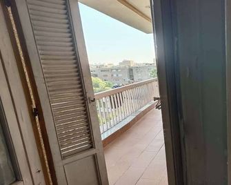 Beautiful 2-bedroom apartment in Cairo, maadi - Mit-Rahineh - Balcony