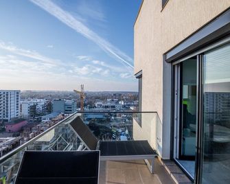 Luxury Westpark 2 Residence Lake View W2 - Bucharest - Balcony