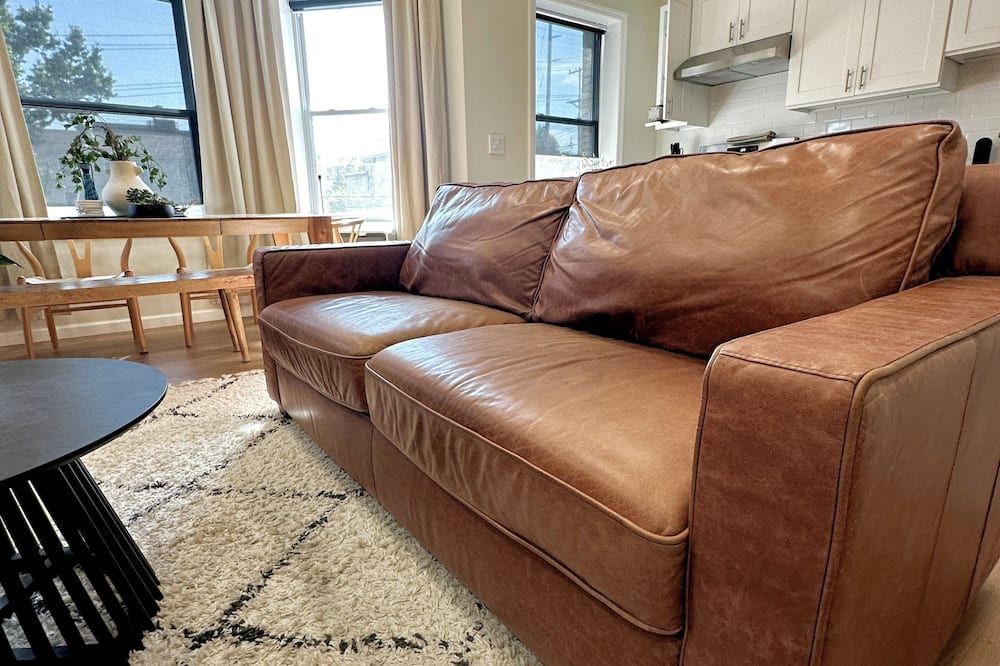 4br Duplex Near Nyc - Sleeps 8 - 2 Kitchens - Fifa - Newark - Sala de estar