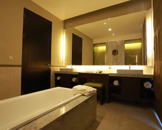 eL Hotel Banyuwangi - Banyuwangi - Baño