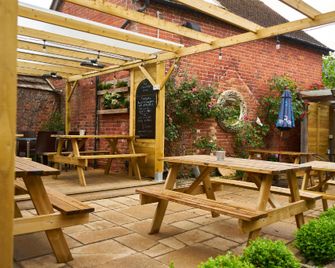 The Coachmakers Arms - Wallingford - Patio