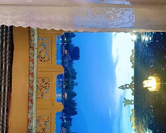 New Bombay Heritage Group of Houseboats - Srinagar - Hall d’entrée