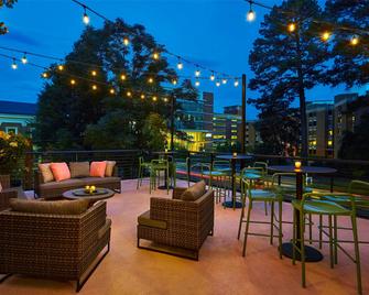 Graduate by Hilton Charlottesville - Charlottesville - Balcony