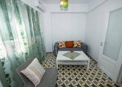 Cosy flat in the heart of Skopelos town - Skopelos - Living room