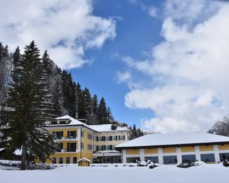 Chalet by Hotel Bad Serneus - Klosters-Serneus - Building
