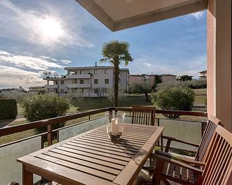 Natural chic - Close to city center and beach - parking - Desenzano del Garda - Balcon